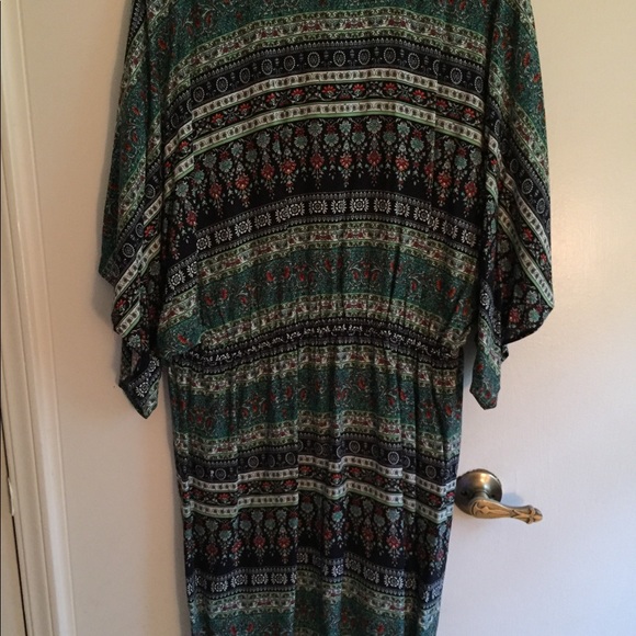 Flowing Dress - Picture 6 of 7